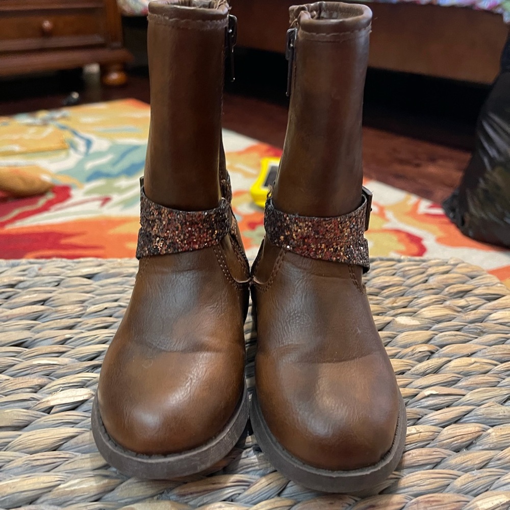 Sz 7 OshKosh Brown Boot for Baby Girls
